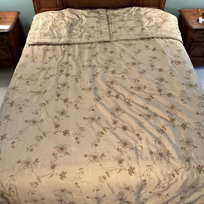 A810 Croscill Home Floral Yellow/Gold Comforter & Two Matching Pillow Shams