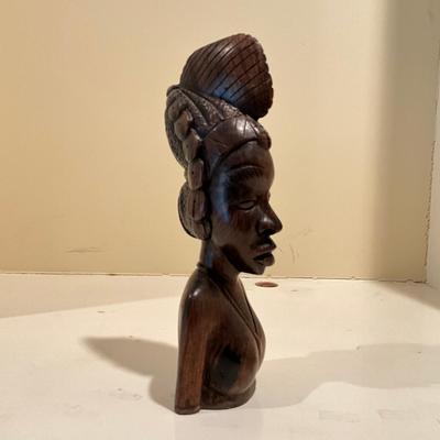 L813 Ebony African Carved Heart Woman Head & Torso