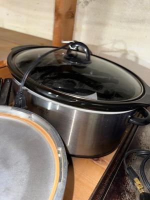 Sale Photo Thumbnail #633: D85-Kitchen Items