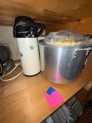 Sale Photo Thumbnail #647: D81-Kitchen Items