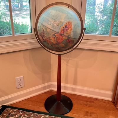 K845 MCM Globe On Stand