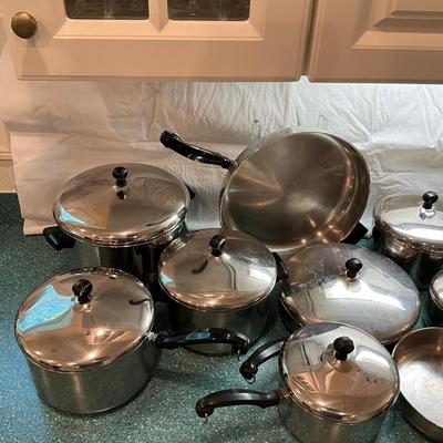 K846 Large 10pc Assortment Of Farberware (A)