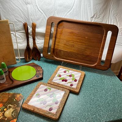 K849 Wood Tray & Trivets Lot