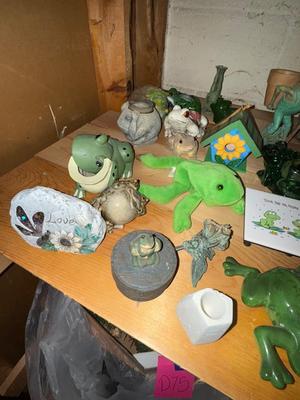 Sale Photo Thumbnail #675: D73-large frog lot