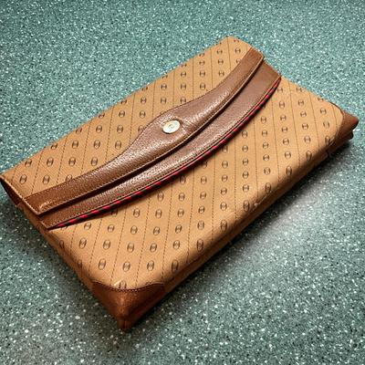A860 Vintage Gucci Authentic Accesory Collection Clutch Bag