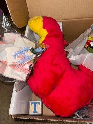 Sale Photo Thumbnail #794: D39-toys
