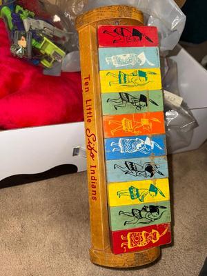 Sale Photo Thumbnail #792: D39-toys