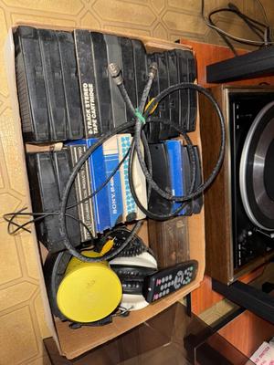 Sale Photo Thumbnail #818: D30-Record Player + extras
