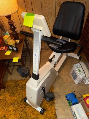 Sale Photo Thumbnail #853: D20-exercise equipment