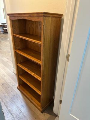 OAK BOOKSHELF