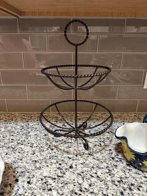 CERAMIC BASKETS AND VEGETABLE BASKET