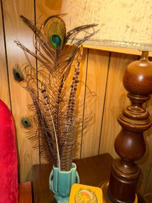 Sale Photo Thumbnail #862: D18- Lamp plus decor