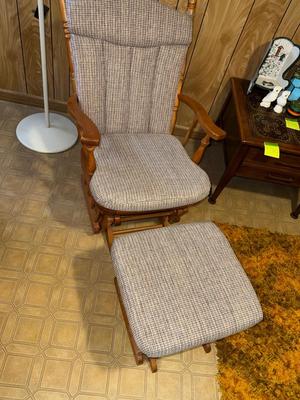 Sale Photo Thumbnail #881: D12-Glider with ottoman
