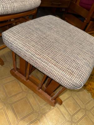 Sale Photo Thumbnail #883: D12-Glider with ottoman