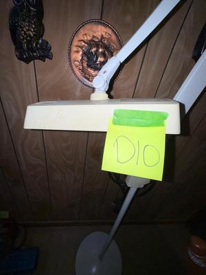 Sale Photo Thumbnail #889: D10-lamp with magnifier