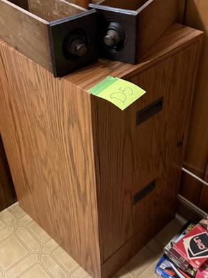 Sale Photo Thumbnail #902: D5-file cabinet