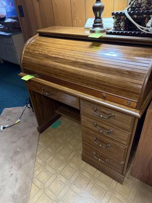 Sale Photo Thumbnail #909: D2-Roll top desk