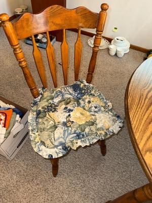Sale Photo Thumbnail #951: M63-dining room table and chairs