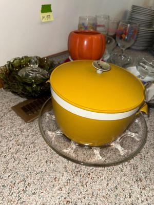Sale Photo Thumbnail #963: M59-Assorted kitchen items