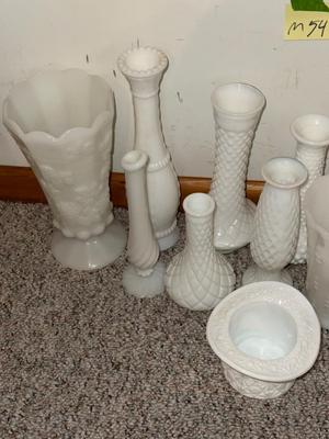 Sale Photo Thumbnail #977: M54-Vases +