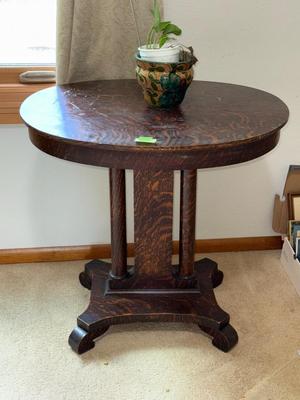 Sale Photo Thumbnail #996: M47-Beautiful table and plant