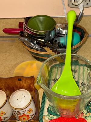 Sale Photo Thumbnail #1029: M36-kitchen miscellaneous