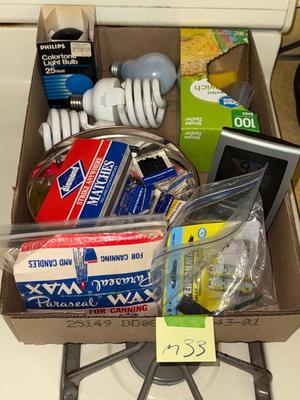 Sale Photo Thumbnail #1038: M33-Kitchen Items