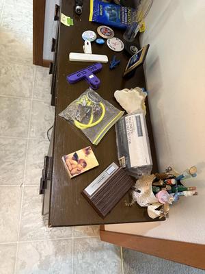 Sale Photo Thumbnail #1047: M31-small desk and contents