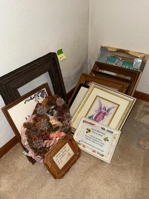 Sale Photo Thumbnail #1125: M9-Frames, wall art, etc