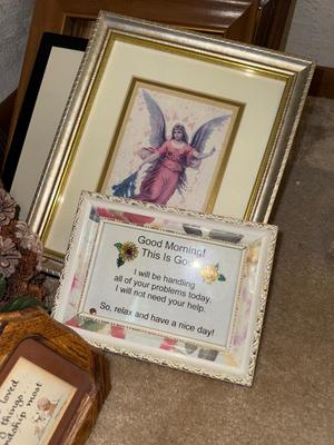 Sale Photo Thumbnail #1126: M9-Frames, wall art, etc