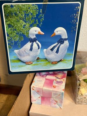 Sale Photo Thumbnail #1157: M2-small figurines and decor