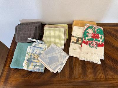 KITCHEN TOWELS