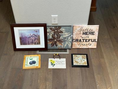 WALL DECOR AND HOT PLATES