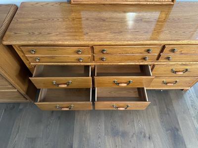 THOMASVILLE 9 DRAWER DRESSER WITH MIRROR