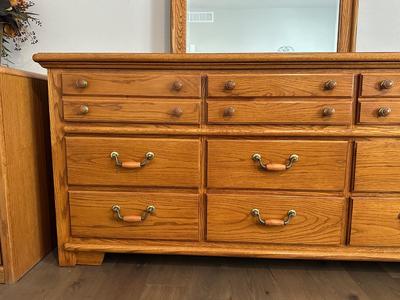 THOMASVILLE 9 DRAWER DRESSER WITH MIRROR