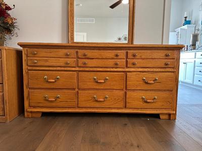 THOMASVILLE 9 DRAWER DRESSER WITH MIRROR