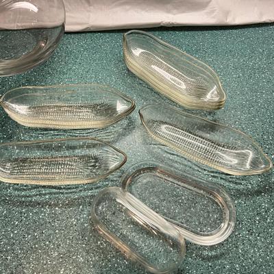 K884 Assortment Of Glass