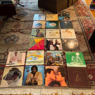 L895 Lot Of 45's & 33's