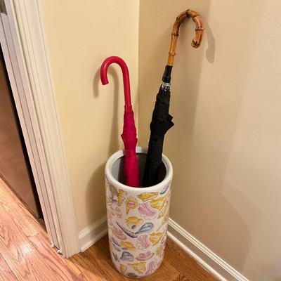 K908 Umbrella Nautical Stand With Two Umbrellas