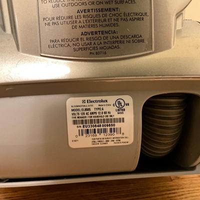 K910 Eletrilux Model EL8505 Vacuum Cleaner