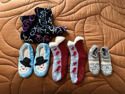 FLEECE SLIPPERS