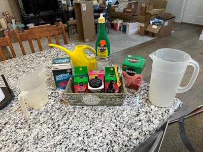HOUSEPLANT CARE ITEMS