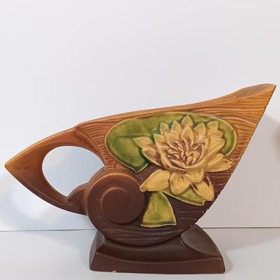 LOT 159: Roseville Pottery Water Lily Cornucopia Vases