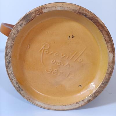 LOT 160: Roseville Pottery Water Lily Basket Vase