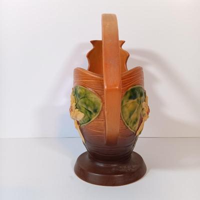 LOT 160: Roseville Pottery Water Lily Basket Vase