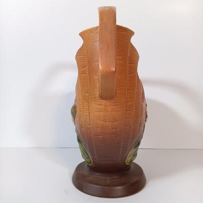 LOT 160: Roseville Pottery Water Lily Basket Vase