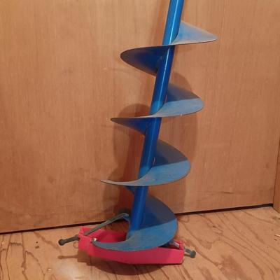 LOT 166: Vintage Ice Fishing Auger