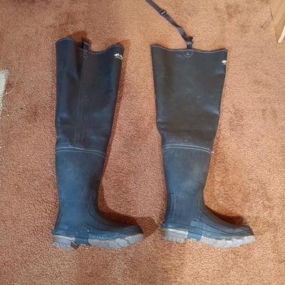 LOT 174: Cabela's Fishing / Wade Boots