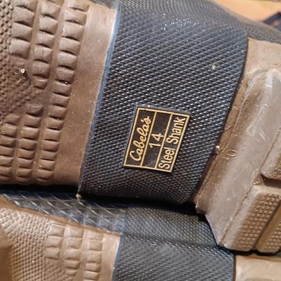 LOT 174: Cabela's Fishing / Wade Boots