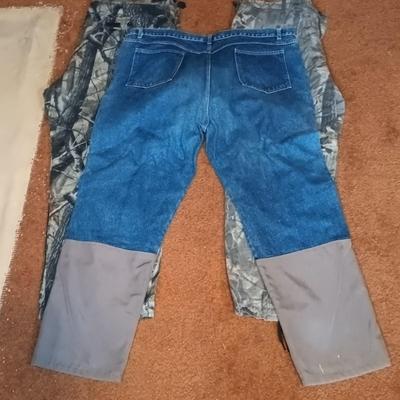 LOT 176: Camouflage Pants and Hunting Jeans Sizes 42